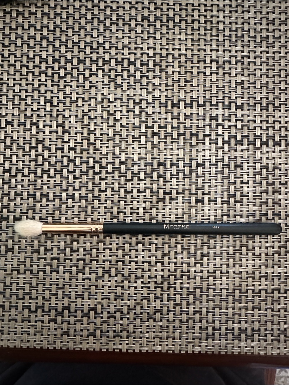 Morphe R37 Tapered Blending Brush - Black, White & Gold